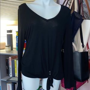 front knot long sleeves!